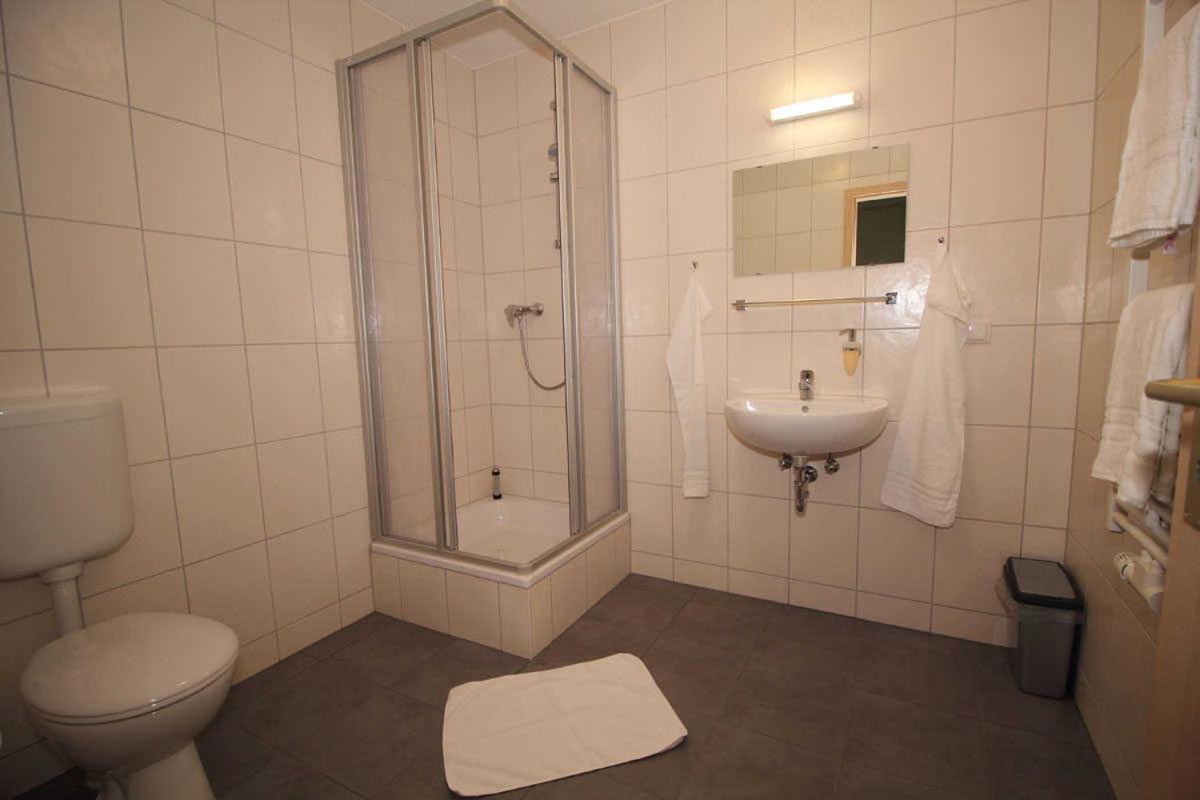 Appartamento Kutterfisch Kajueten Direkt Im Stadthafen Sassnitz Esterno foto