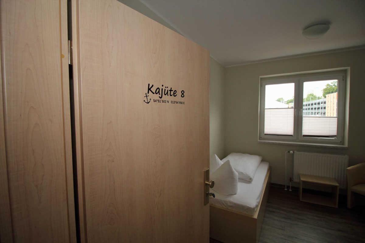 Appartamento Kutterfisch Kajueten Direkt Im Stadthafen Sassnitz Esterno foto