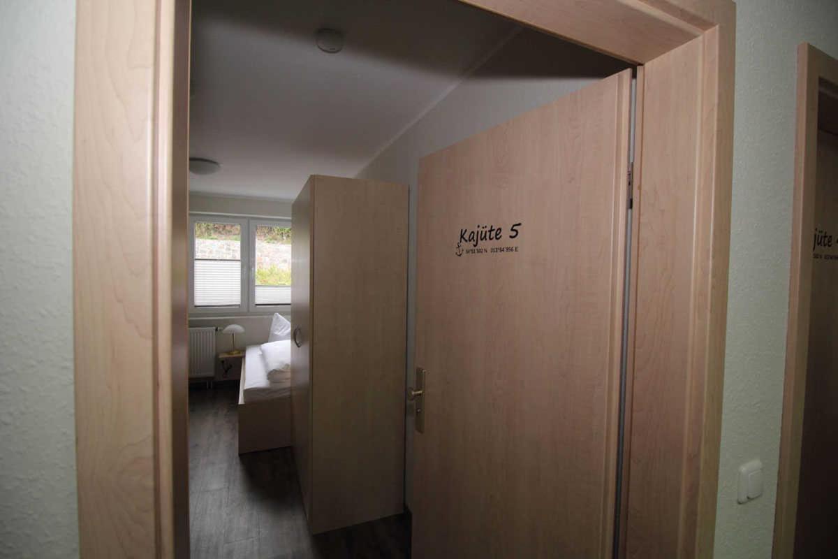 Appartamento Kutterfisch Kajueten Direkt Im Stadthafen Sassnitz Esterno foto