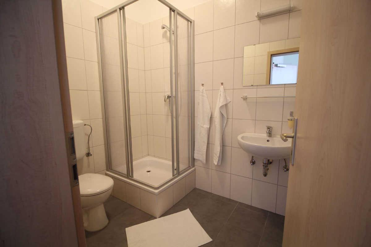 Appartamento Kutterfisch Kajueten Direkt Im Stadthafen Sassnitz Esterno foto