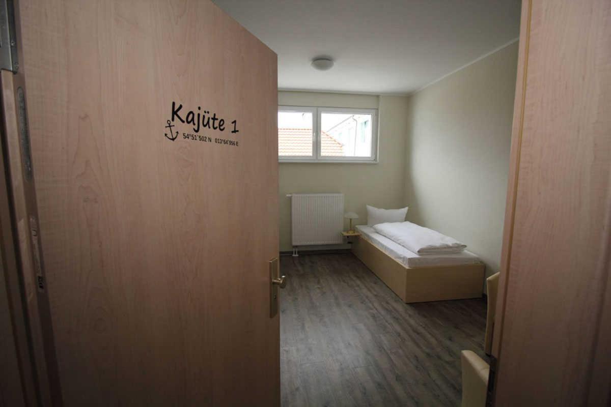 Appartamento Kutterfisch Kajueten Direkt Im Stadthafen Sassnitz Esterno foto